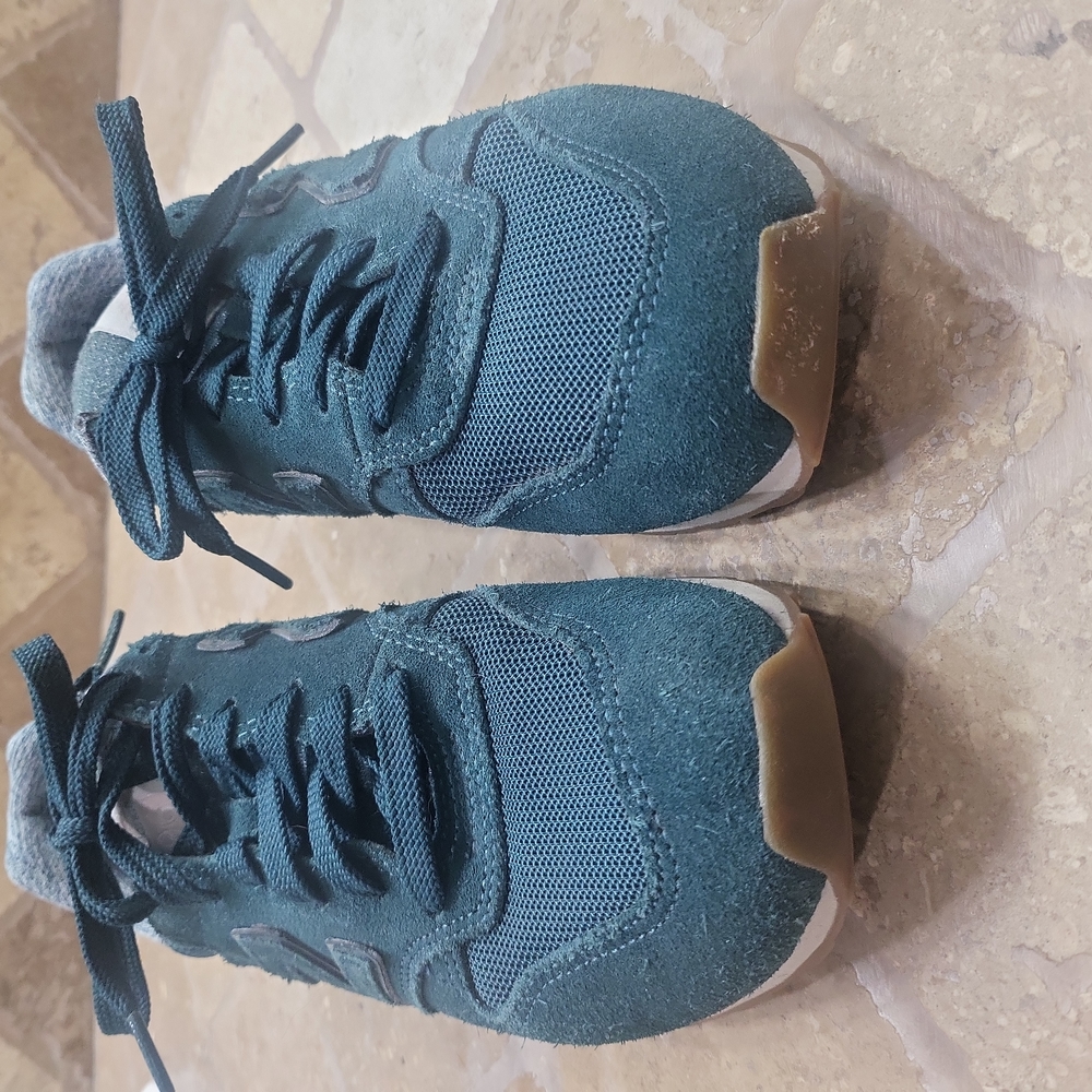 Used New Balance 696 size 8 wm - Picture 4 of 5